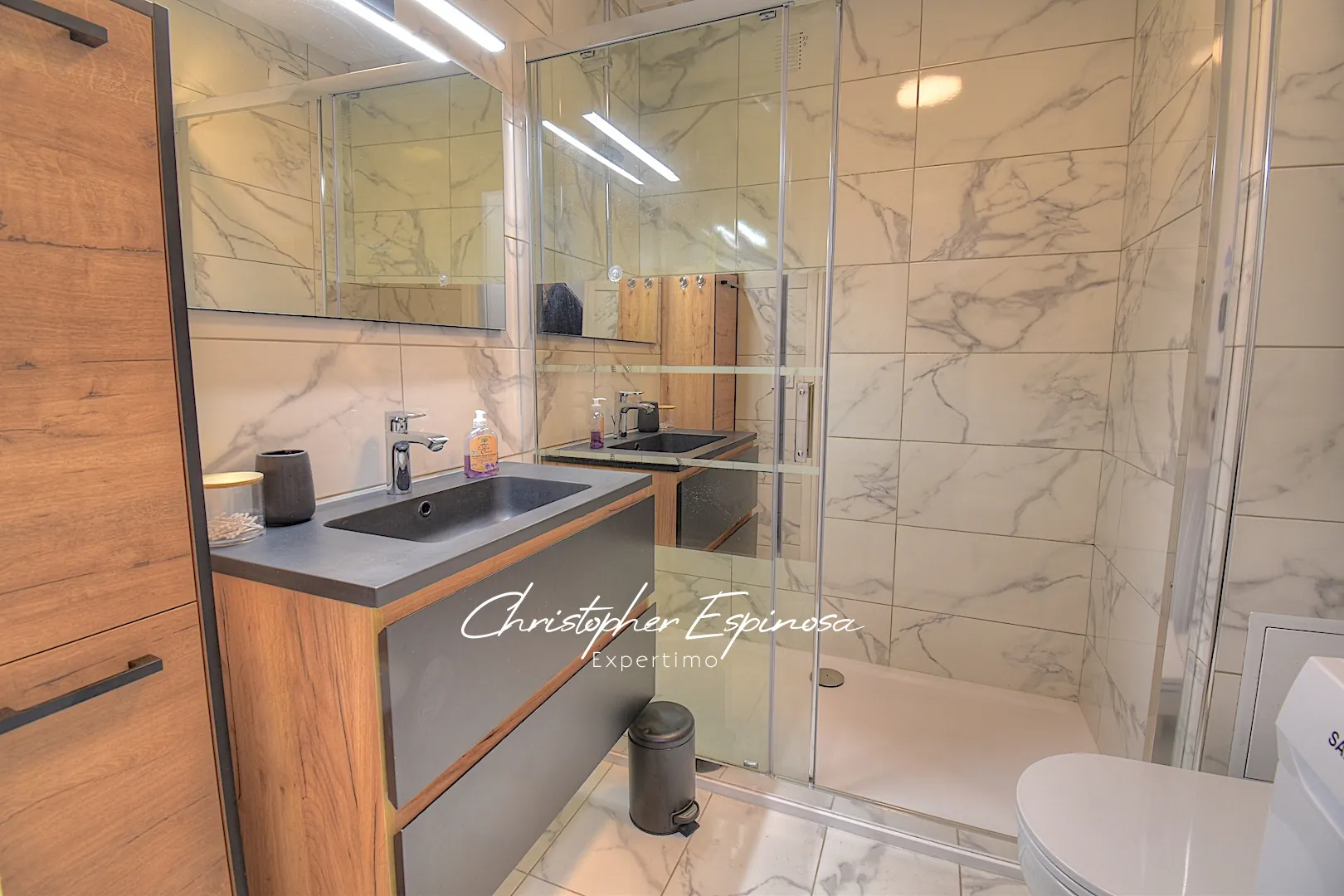 Appartement 2 pièces rénové à Antibes proche du Vieil Antibes 