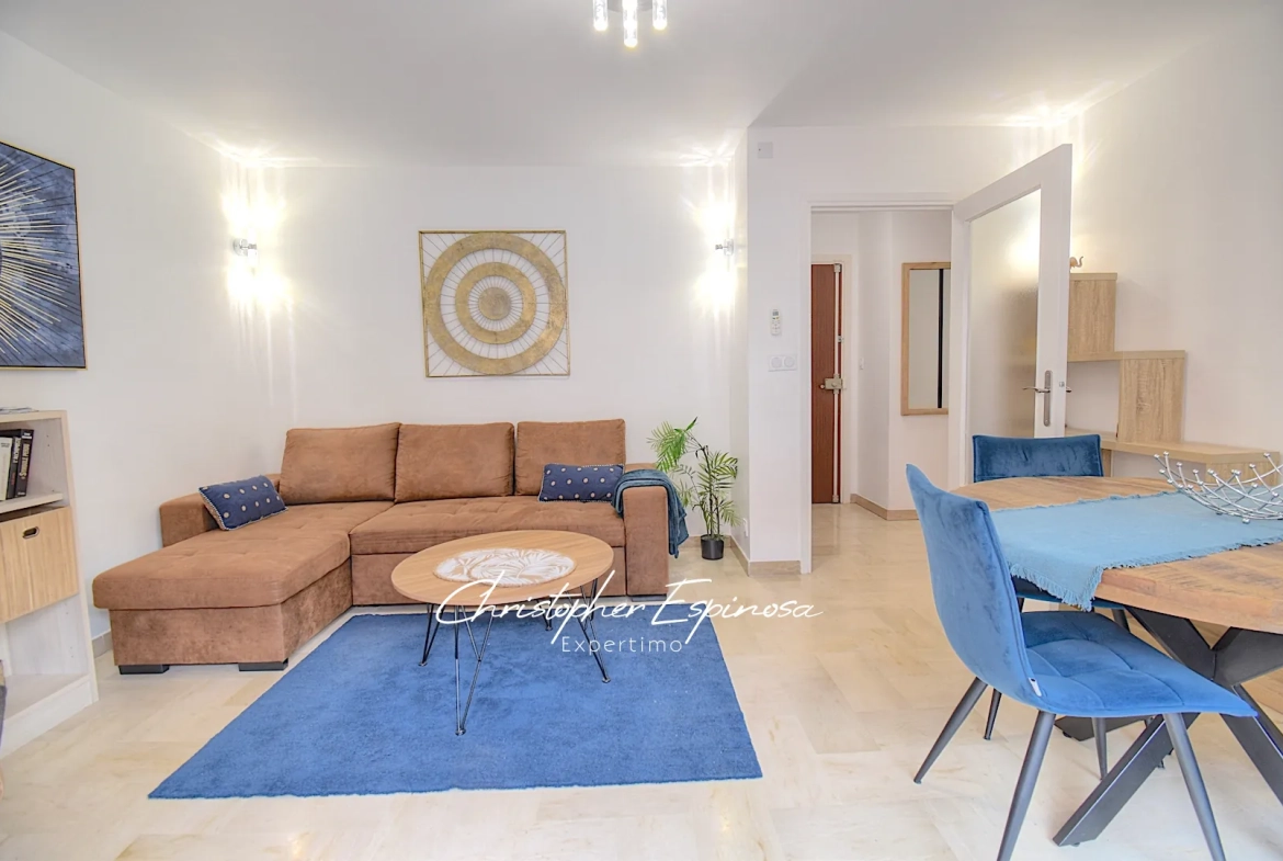 Appartement 2 pièces rénové à Antibes proche du Vieil Antibes 