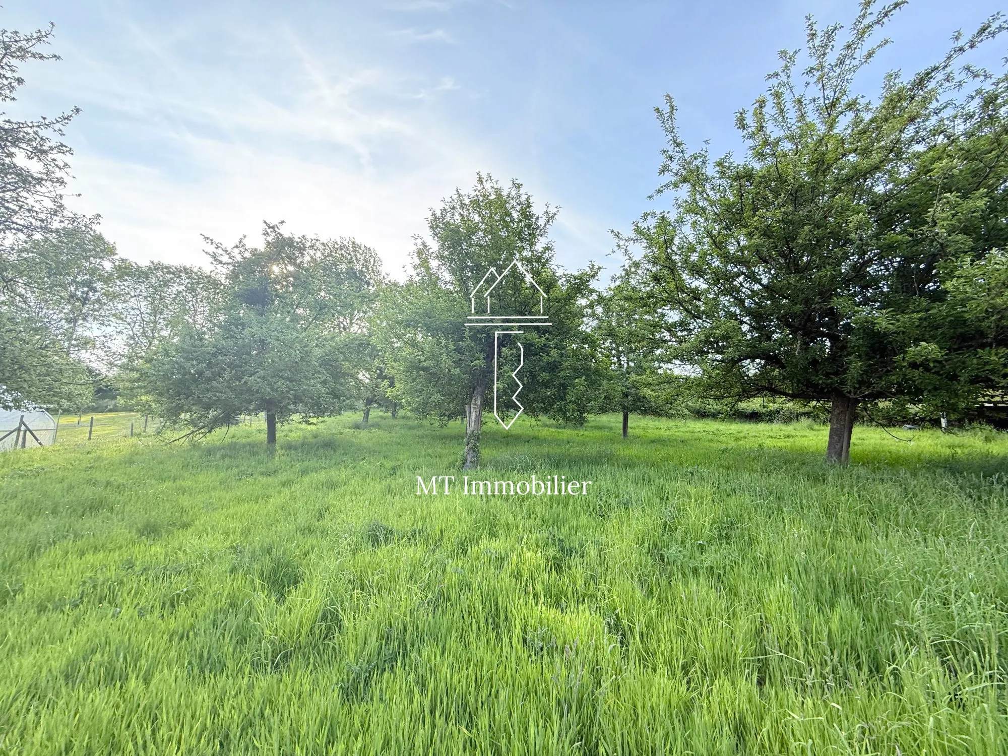 Terrain constructible de 1017 m² à Embry – Opportunité à saisir 