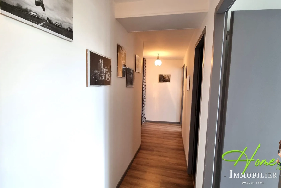 Maison à vendre à Les Aix d'Angillon - Charme et potentiel historique 
