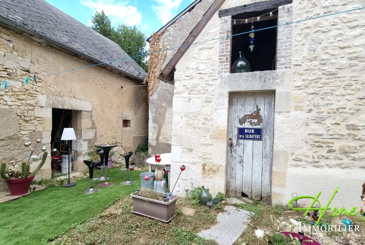 Maison à vendre à Les Aix d'Angillon - Charme et potentiel historique 