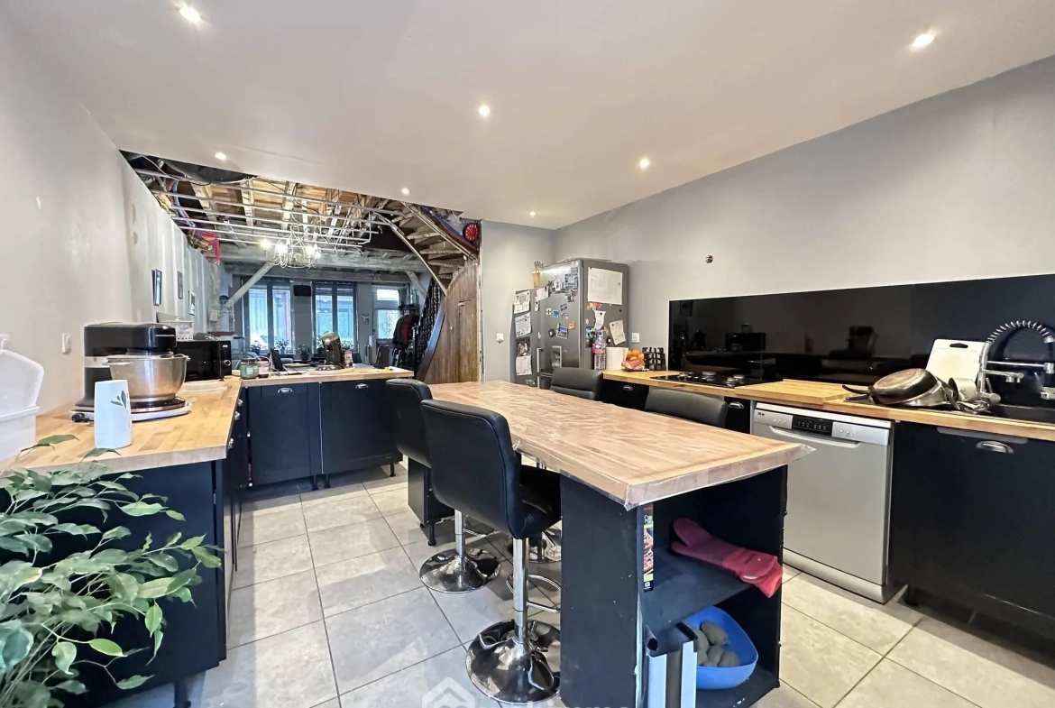 Maison en briques de 144 m² avec jardin à Liesse-Notre-Dame 