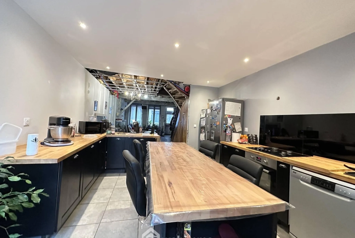 Maison en briques de 144 m² avec jardin à Liesse-Notre-Dame 