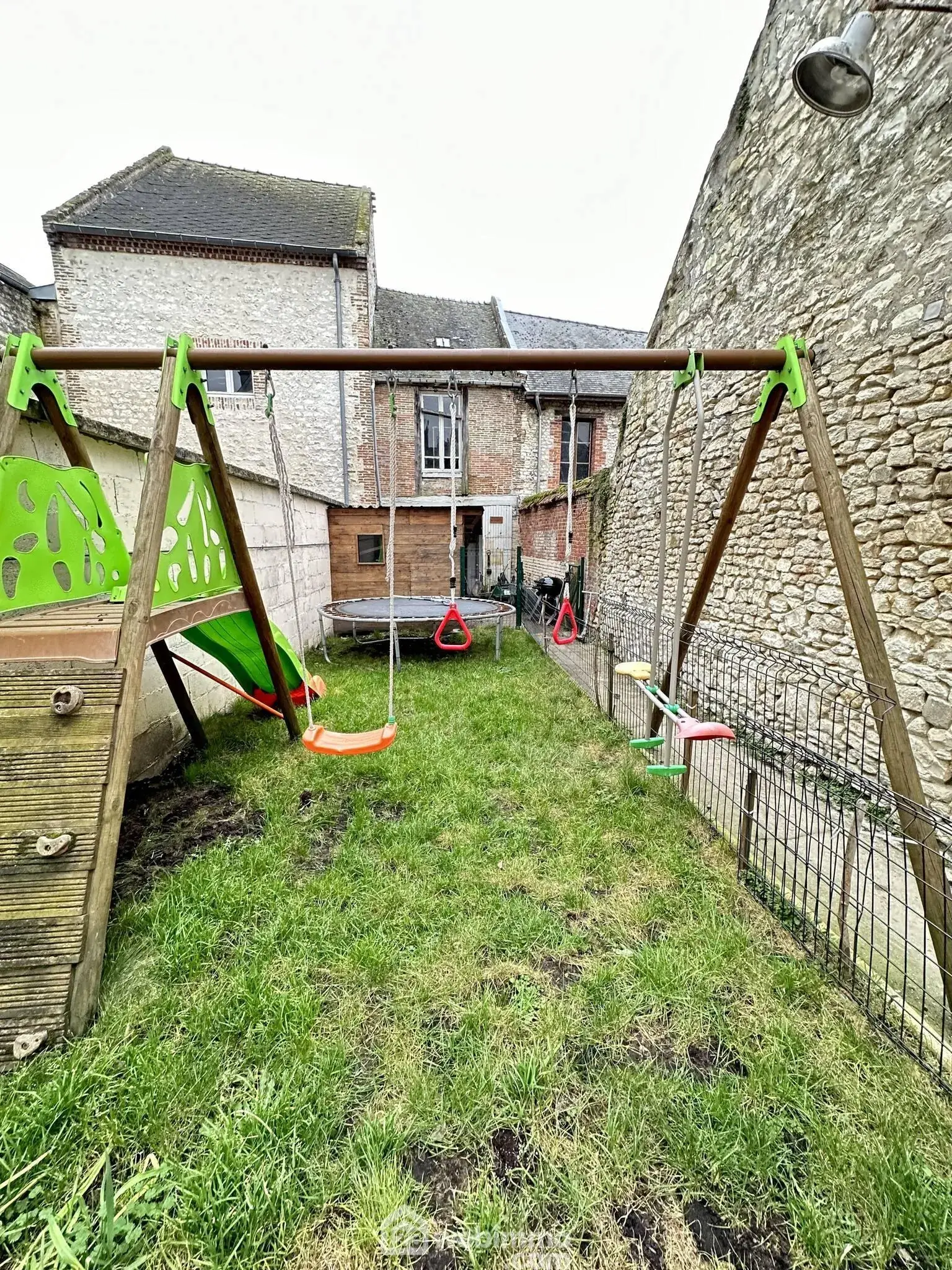 Maison en briques de 144 m² avec jardin à Liesse-Notre-Dame 