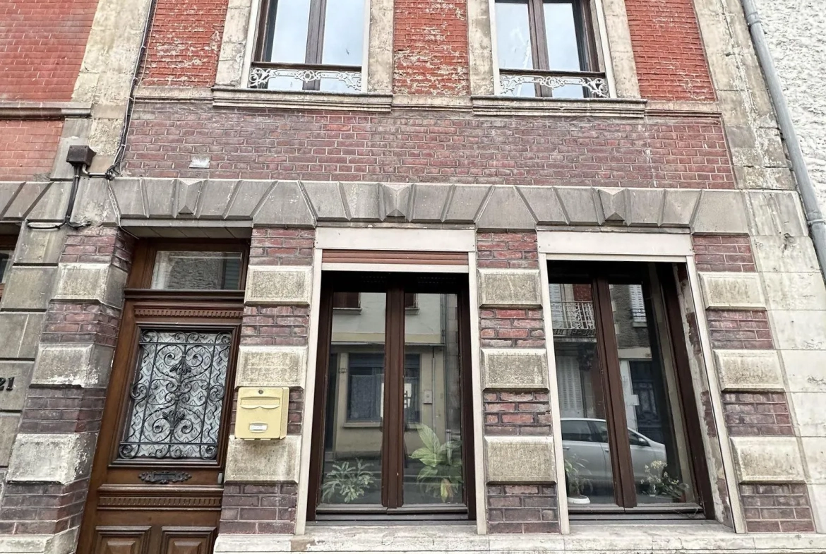 Maison en briques de 144 m² avec jardin à Liesse-Notre-Dame 