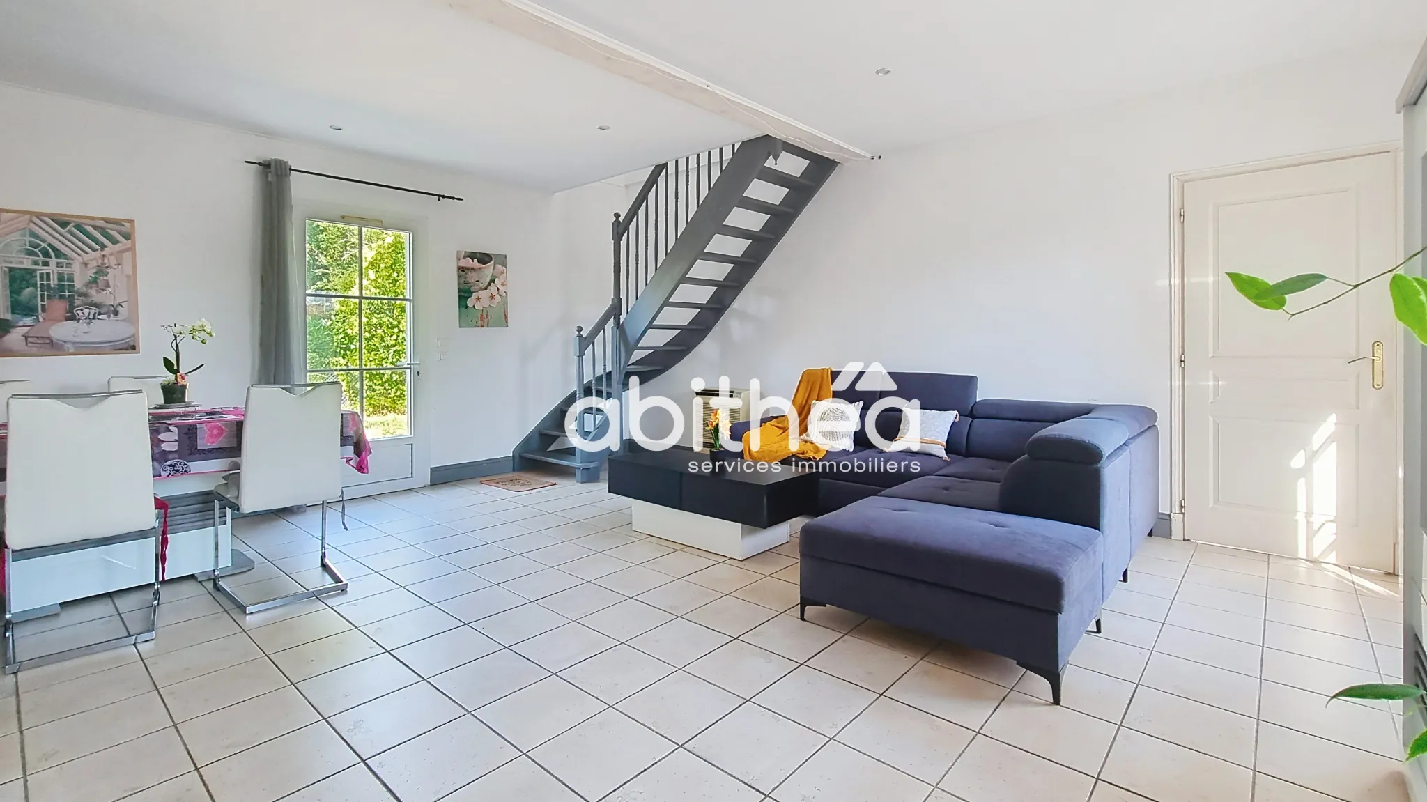 Maison familiale de 134 m² à Saint Genis de Saintonge avec 4 chambres et jardin 