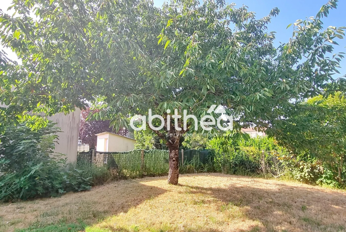 Maison familiale de 134 m² à Saint Genis de Saintonge avec 4 chambres et jardin 