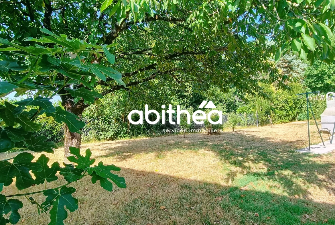 Maison familiale de 134 m² à Saint Genis de Saintonge avec 4 chambres et jardin 