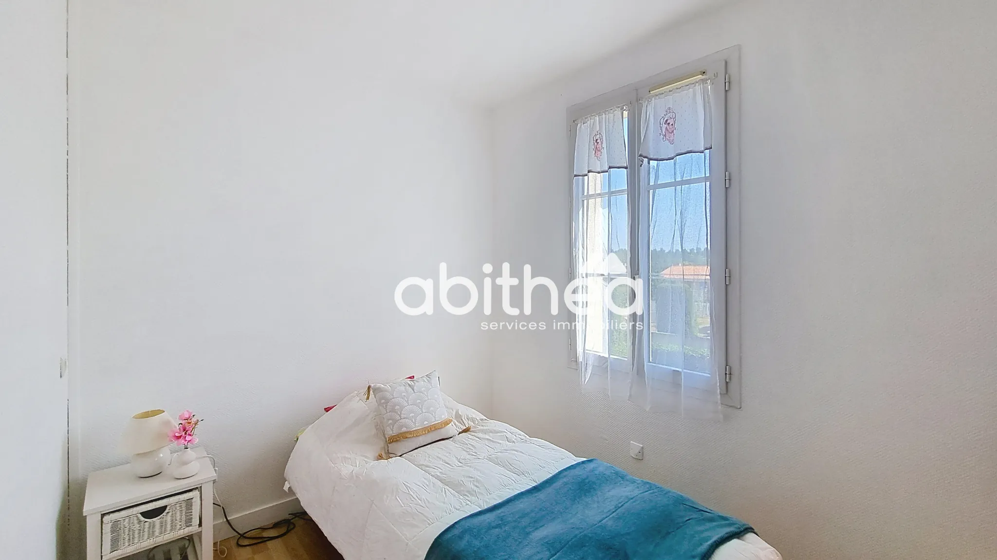 Maison familiale de 134 m² à Saint Genis de Saintonge avec 4 chambres et jardin 