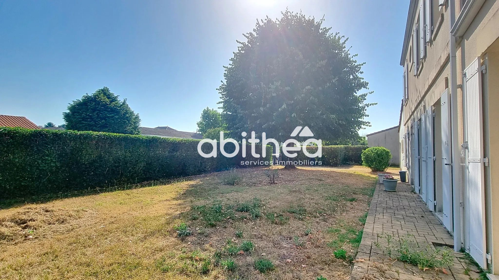 Maison familiale de 134 m² à Saint Genis de Saintonge avec 4 chambres et jardin 