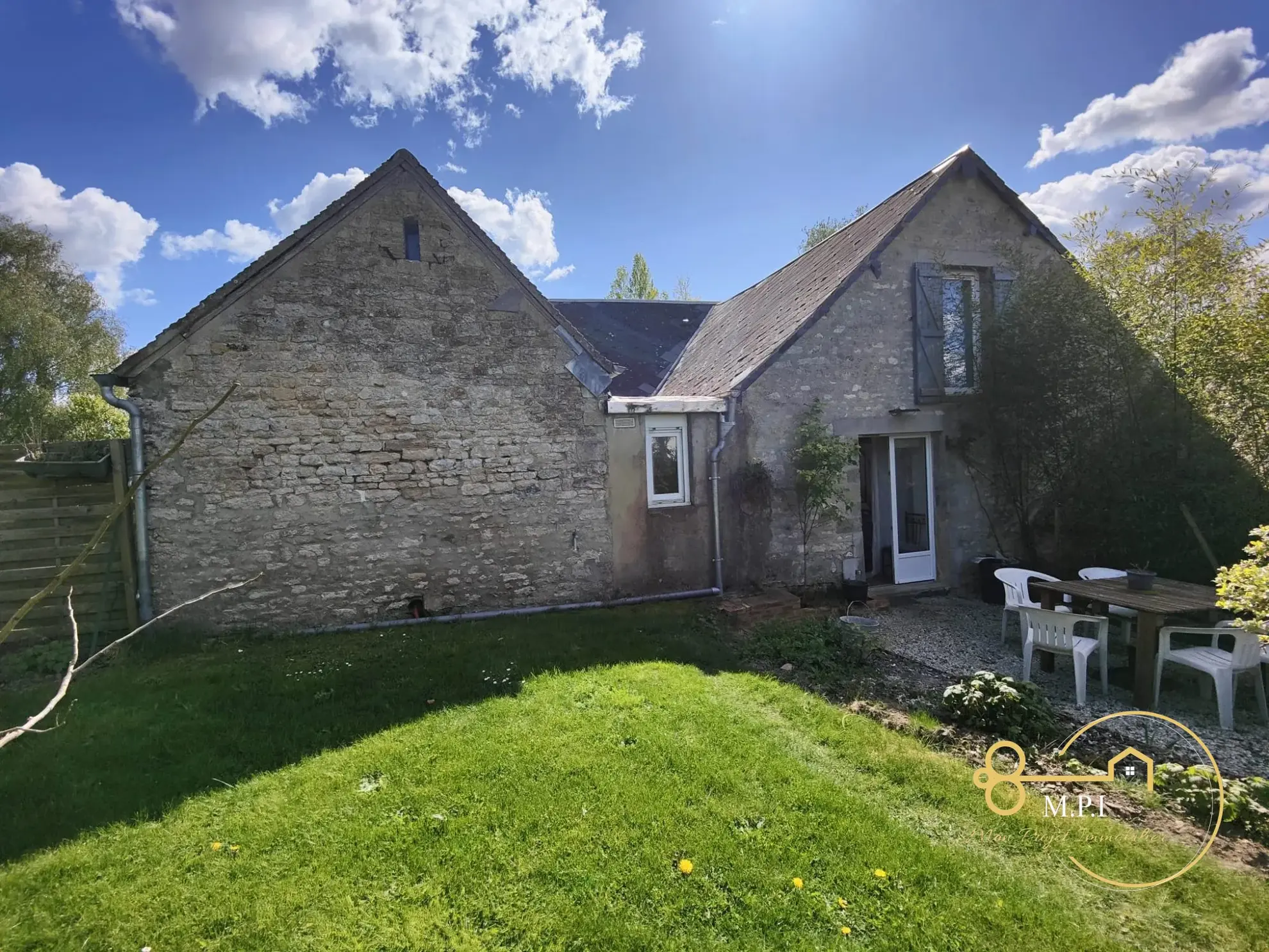 À vendre maison à Sées de 75 m² avec jardin et dépendance 