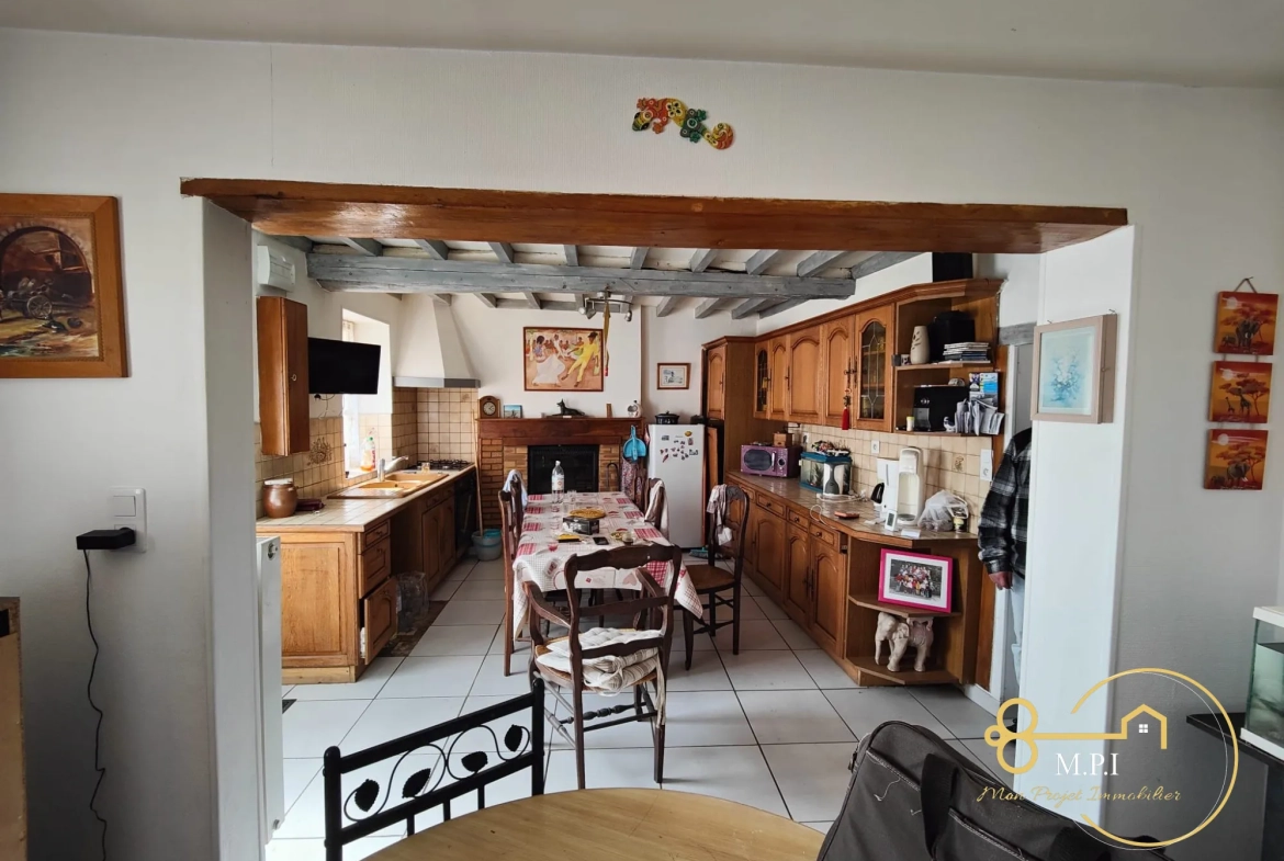 À vendre maison à Sées de 75 m² avec jardin et dépendance 