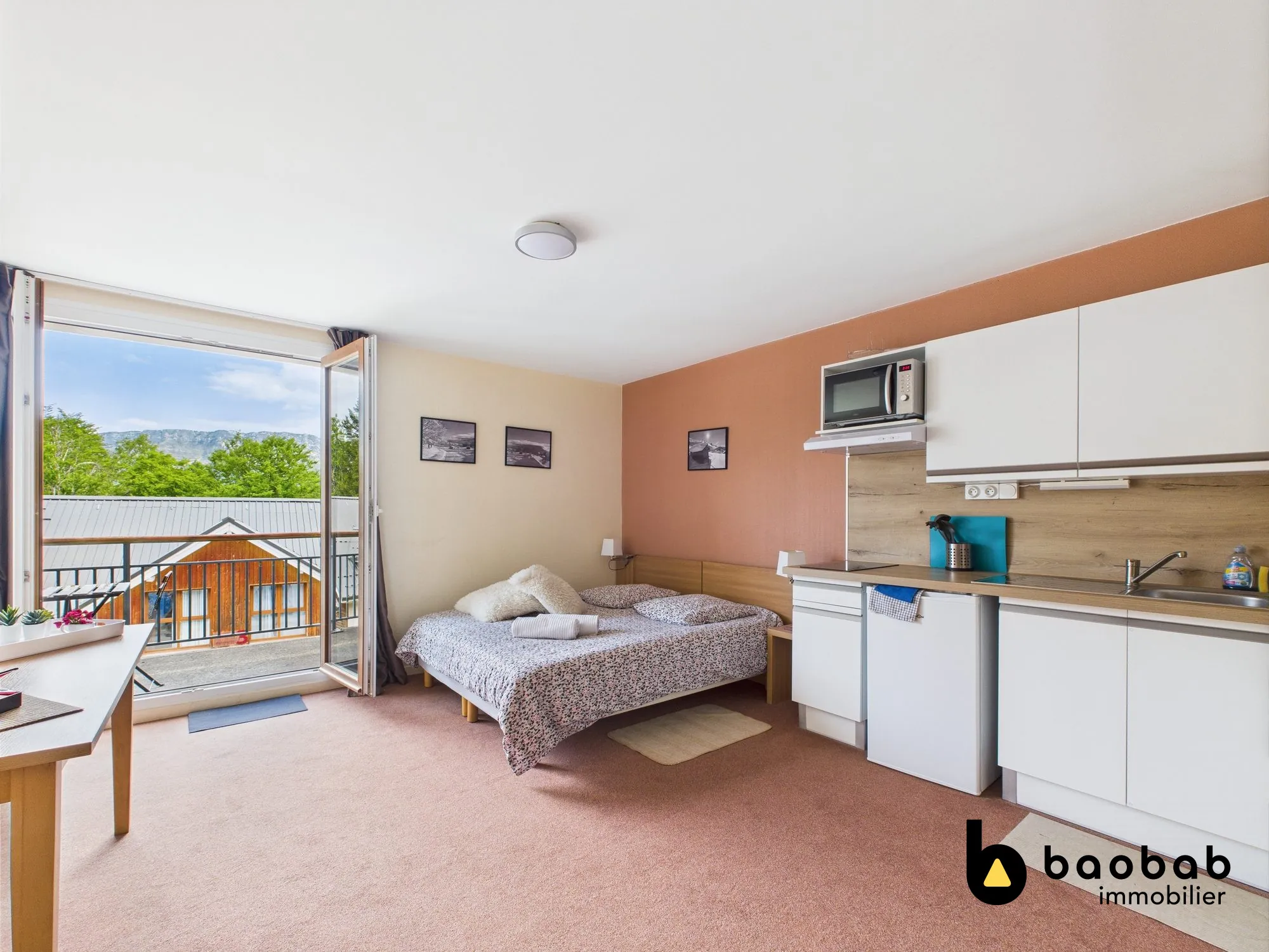 Studio à vendre à LES DESERTS - La Feclaz, résidence avec piscine et vue montagne 