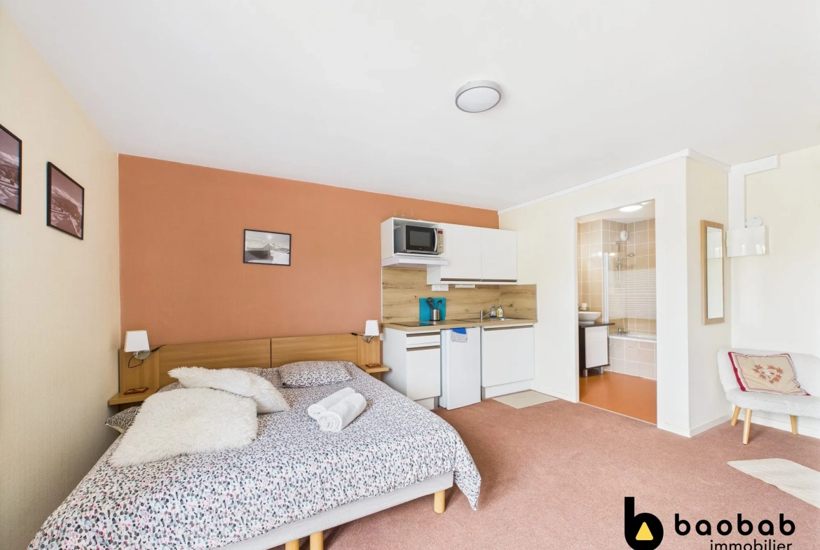 Studio à vendre à LES DESERTS - La Feclaz, résidence avec piscine et vue montagne 