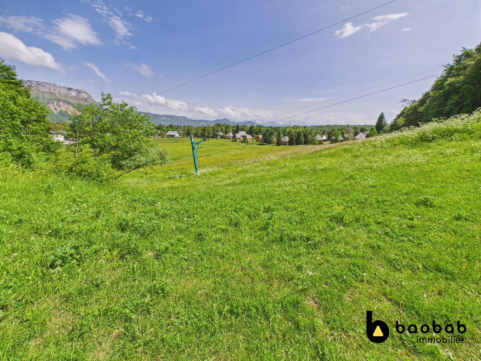 Studio à vendre à LES DESERTS - La Feclaz, résidence avec piscine et vue montagne 