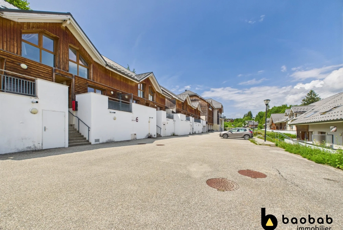 Studio à vendre à LES DESERTS - La Feclaz, résidence avec piscine et vue montagne 
