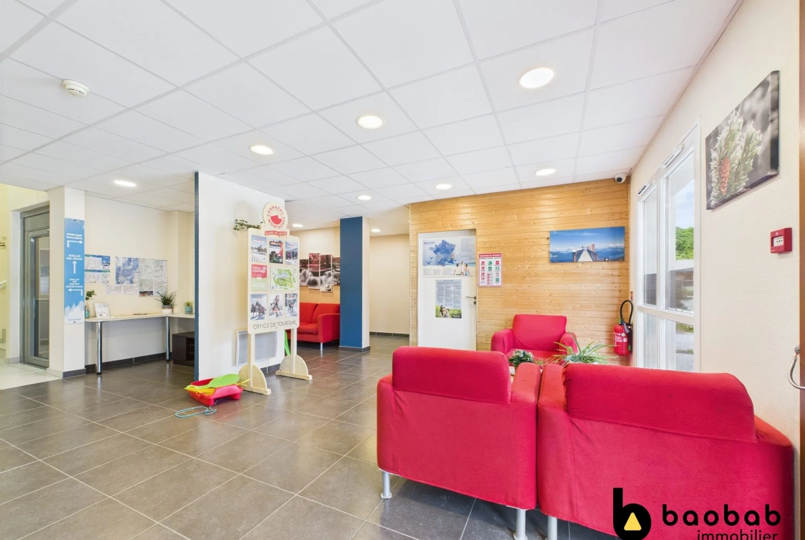 Studio à vendre à LES DESERTS - La Feclaz, résidence avec piscine et vue montagne 
