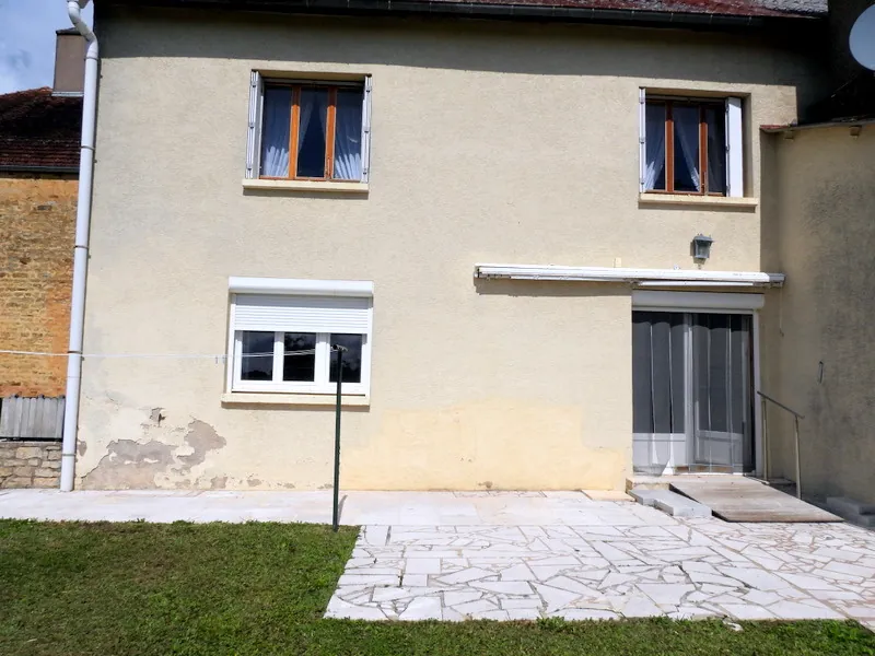 Maison de village à Fayl-Billot avec 5 chambres et grand potentiel 