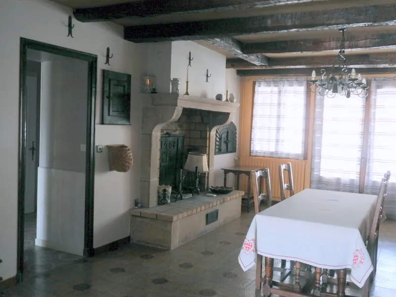 Maison de village à Fayl-Billot avec 5 chambres et grand potentiel 