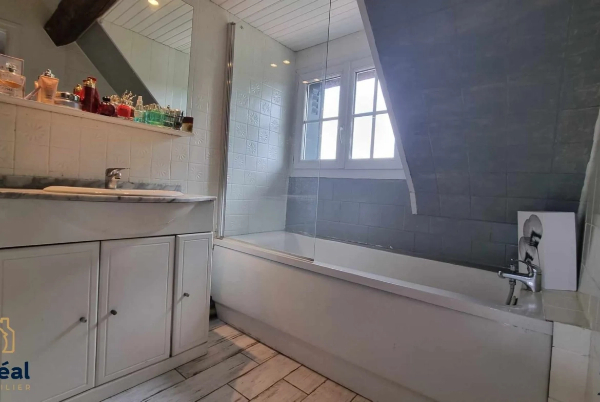 Maison en pierres de 84 m² à Harquency – 3 chambres, terrasse et vue dégagée 