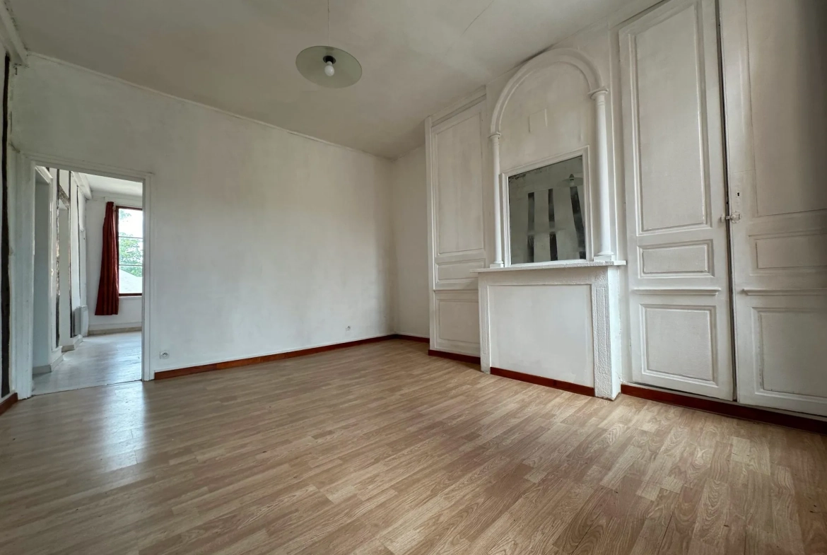 Appartement 2 pièces à Louviers en centre-ville proche commerces 