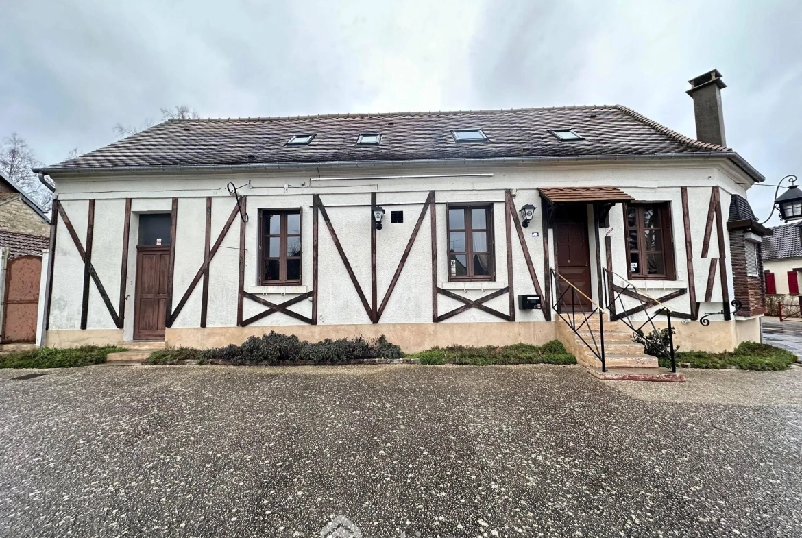 Ancienne propriété commerciale de 205 m² à Bruyères-et-Montbérault avec jardin et garage 
