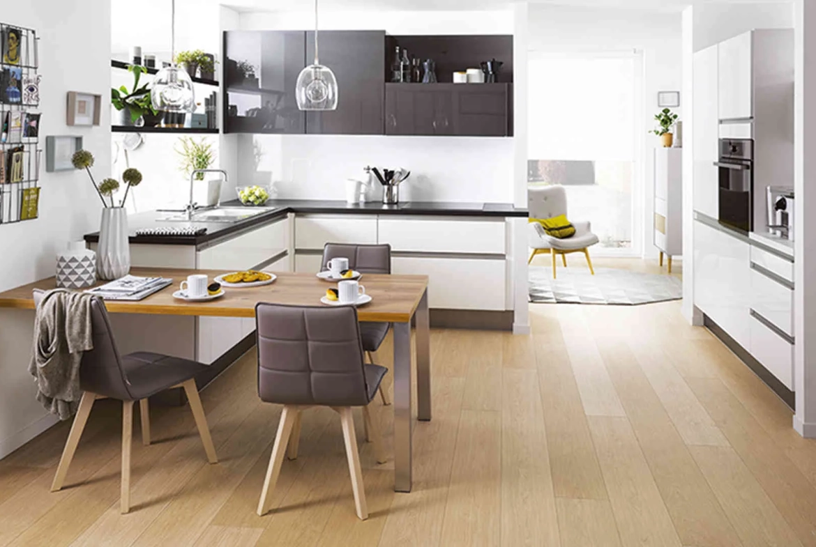 Construisez votre maison moderne à Mézériat avec terrain de 570m², plans personnalisables, livraison 2025 