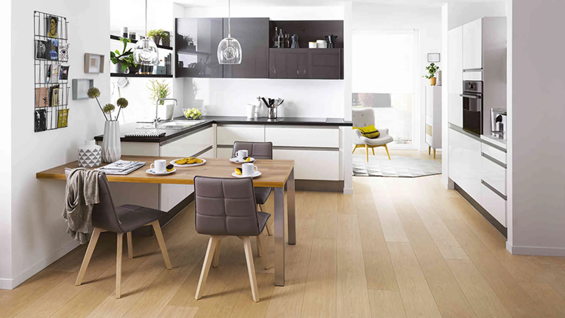 Construisez votre maison moderne à Mézériat avec terrain de 570m², plans personnalisables, livraison 2025 