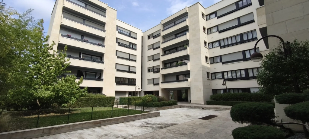 Appartement 2 pièces de 52 m² avec vue forêt à Franconville