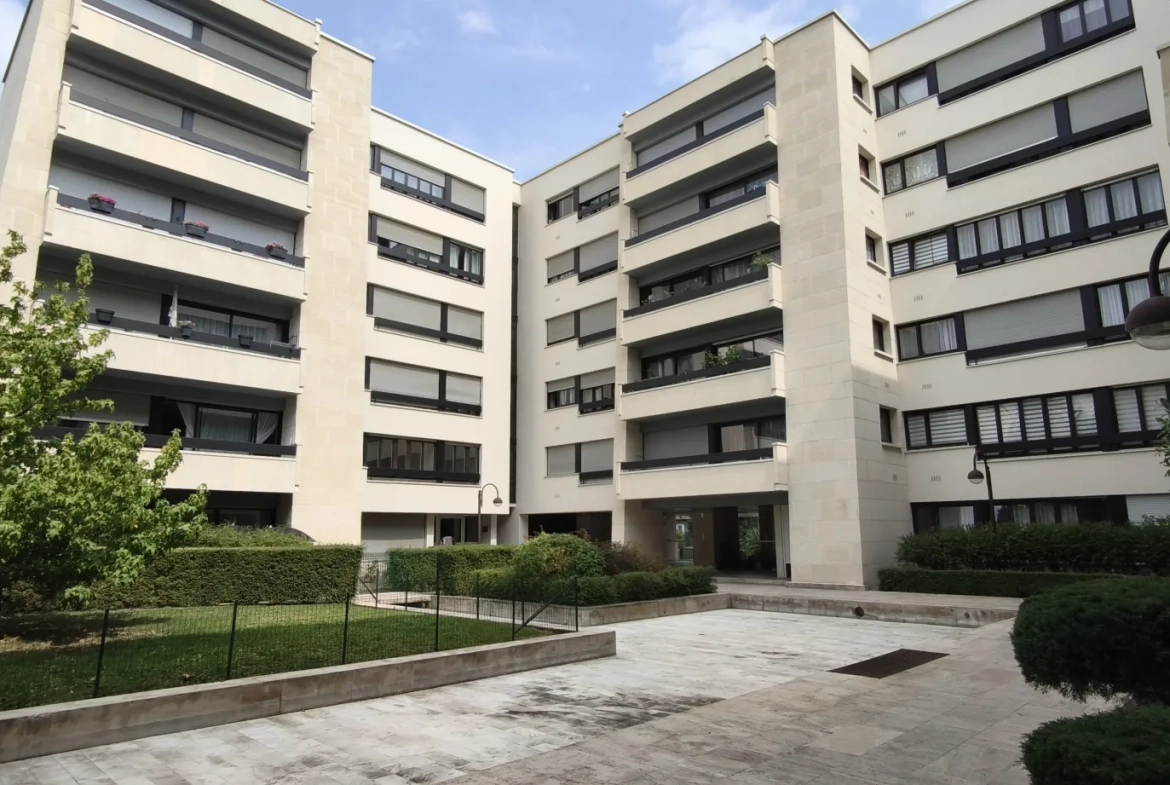 Appartement 2 pièces de 52 m² avec vue forêt à Franconville 