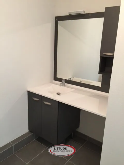 Appartement T2 à Saint-Herblain de 40 m² avec balcon et parking, idéal investissement locatif 