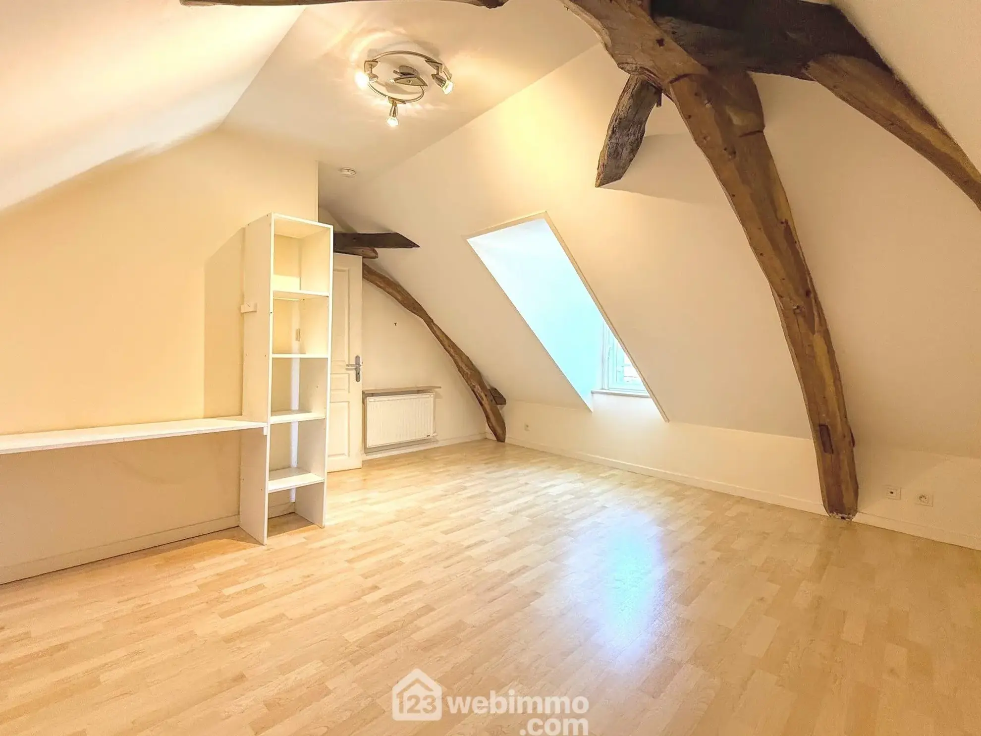 Maison de ville à vendre à Brain-sur-l'Authion - 61m², idéale pour investissement ou premier achat 