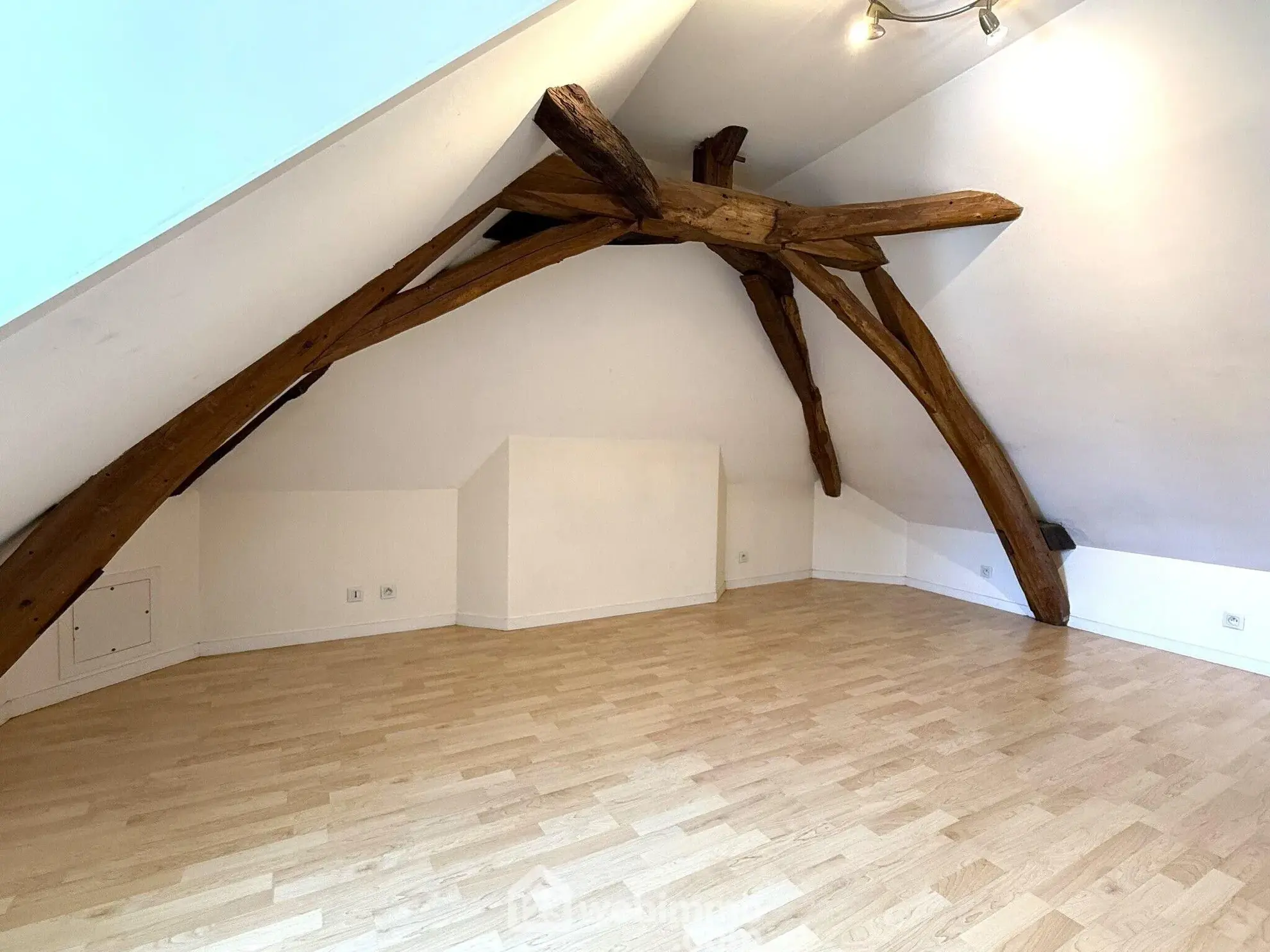 Maison de ville à vendre à Brain-sur-l'Authion - 61m², idéale pour investissement ou premier achat 