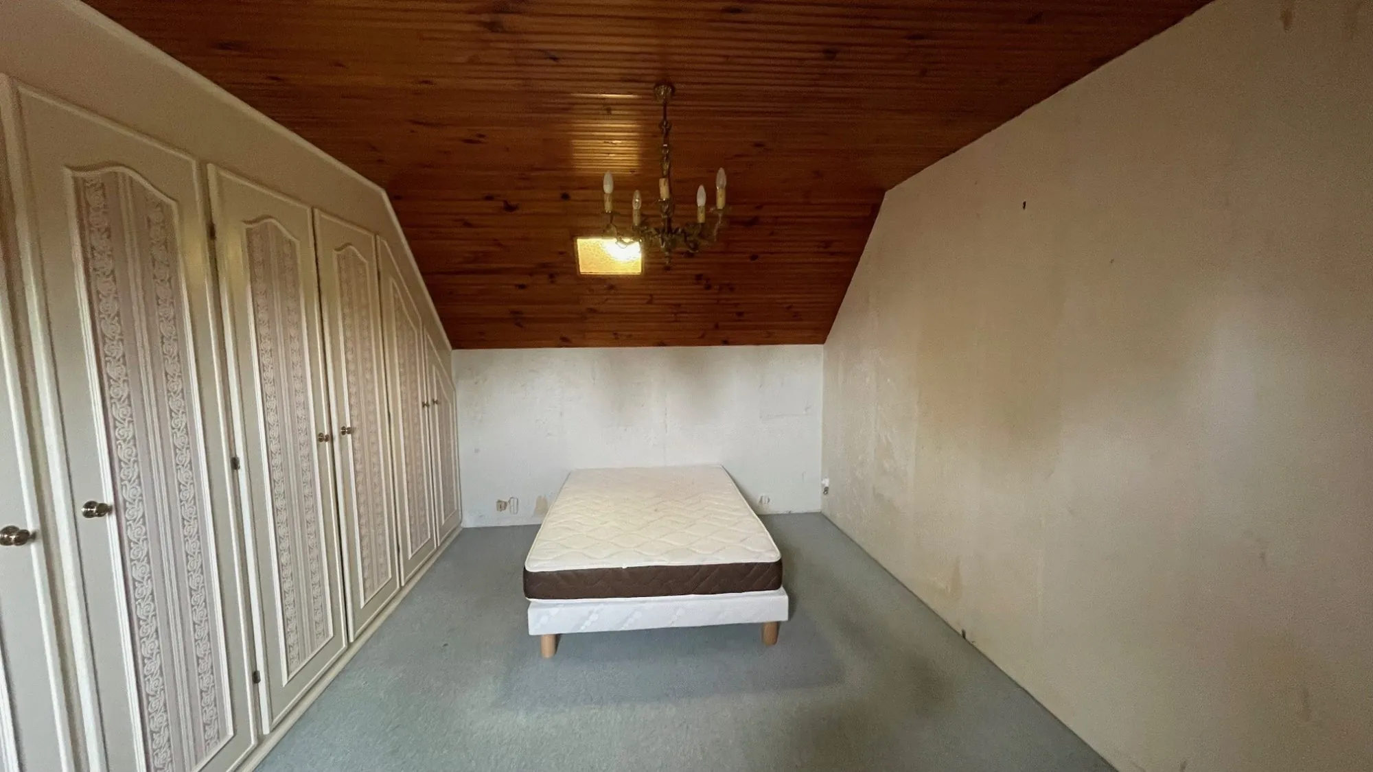 Maison à vendre à Hombleux avec jardin, garage et 2 chambres 