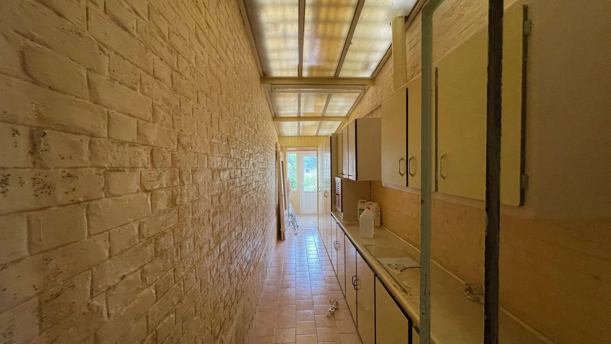 Maison à vendre à Hombleux avec jardin, garage et 2 chambres 