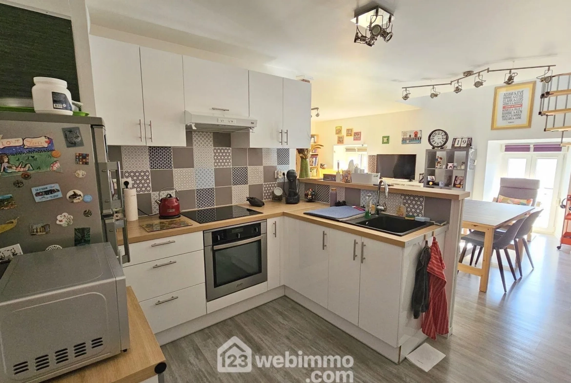 appartement lumineux de 70m² à vendre à puiseaux - centre-ville 