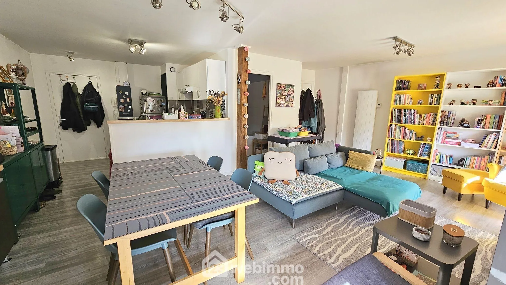 appartement lumineux de 70m² à vendre à puiseaux - centre-ville 