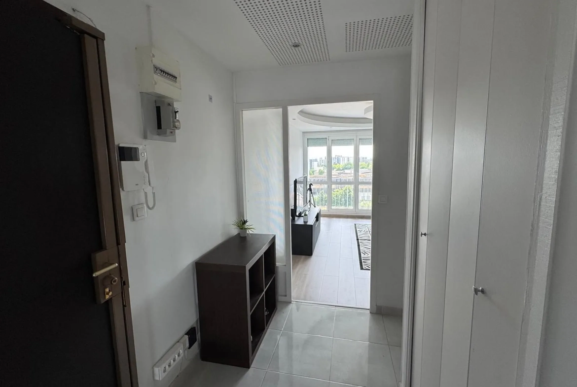 Appartement T5 de 96 m² à Vandoeuvre-lès-Nancy avec balcon et parking 
