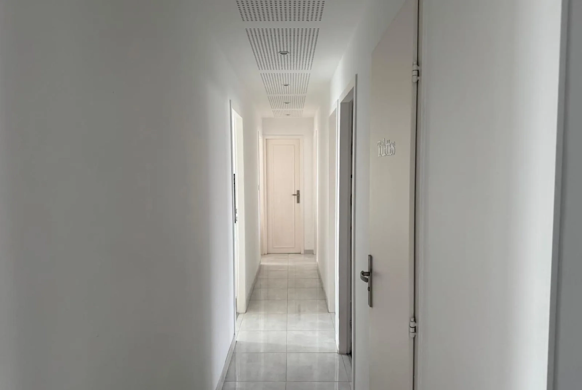Appartement T5 de 96 m² à Vandoeuvre-lès-Nancy avec balcon et parking 