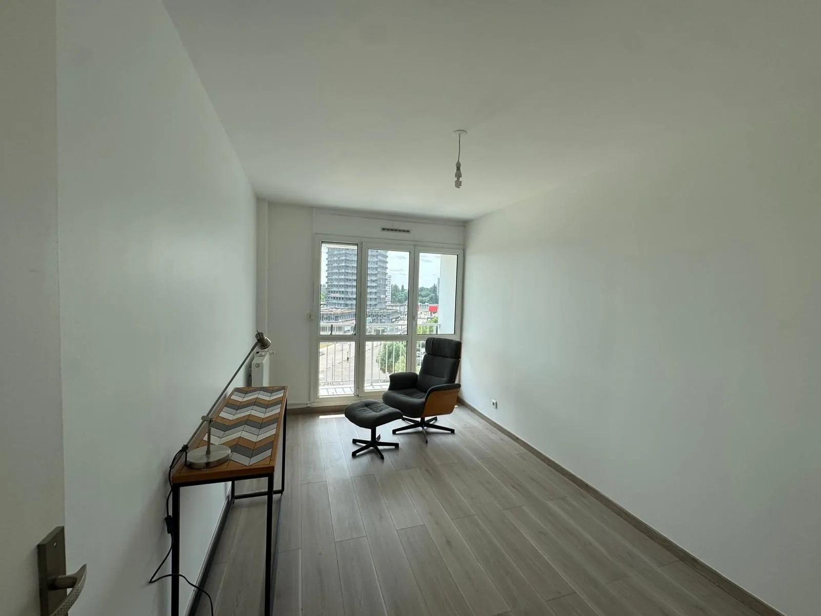 Appartement T5 de 96 m² à Vandoeuvre-lès-Nancy avec balcon et parking 