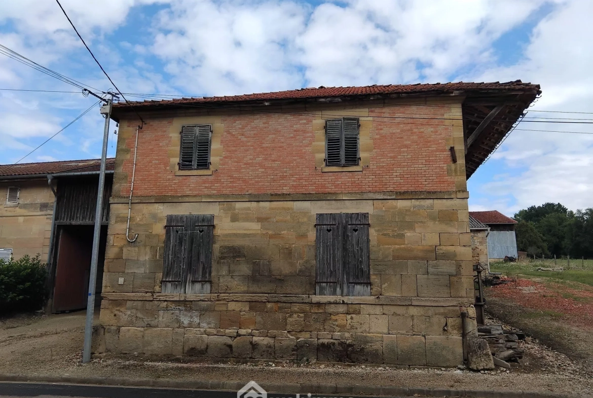 Grande grange et écuries de 360 m² à vendre à Villotte-devant-Louppy 