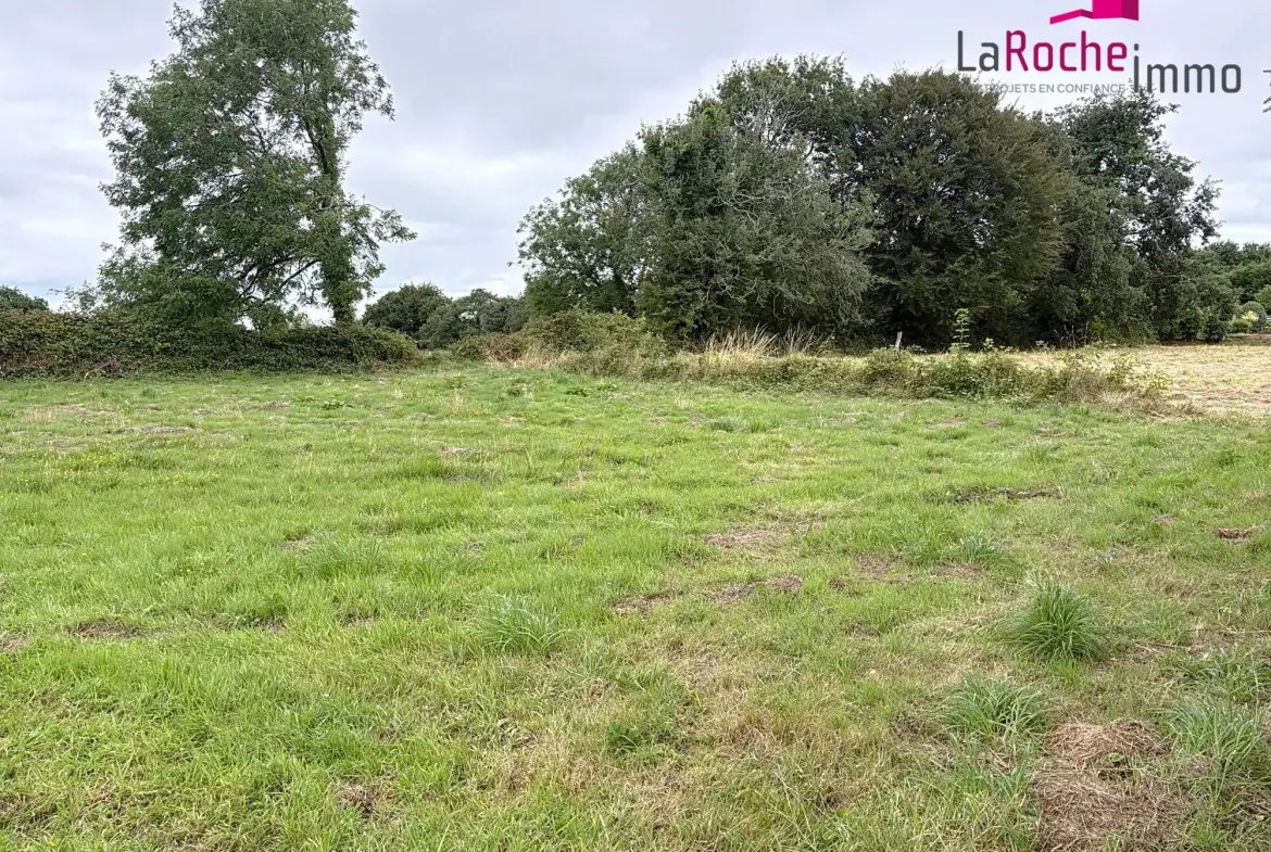 Terrain constructible de 1283 m² à Ploudiry proche Landerneau 
