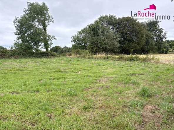 Terrain constructible de 1283 m² à Ploudiry proche Landerneau