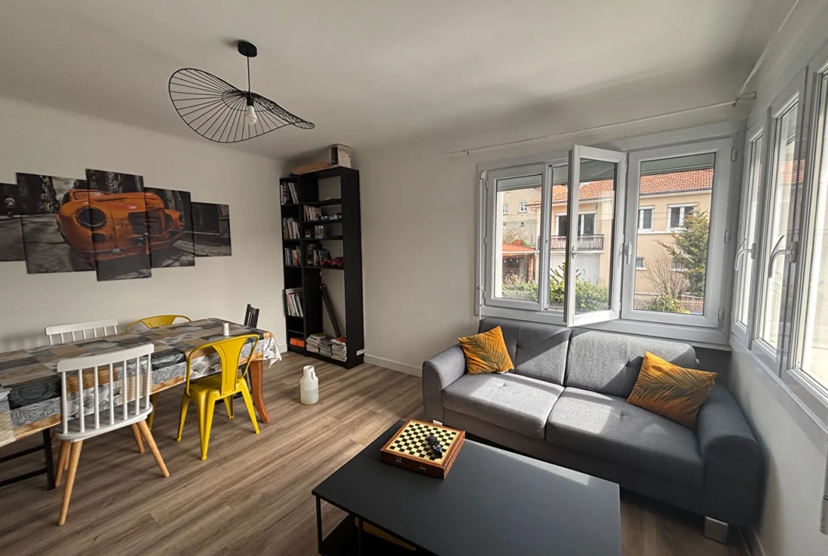 Belle maison rénovée de 102,80 m² avec garage et terrain à Unieux 