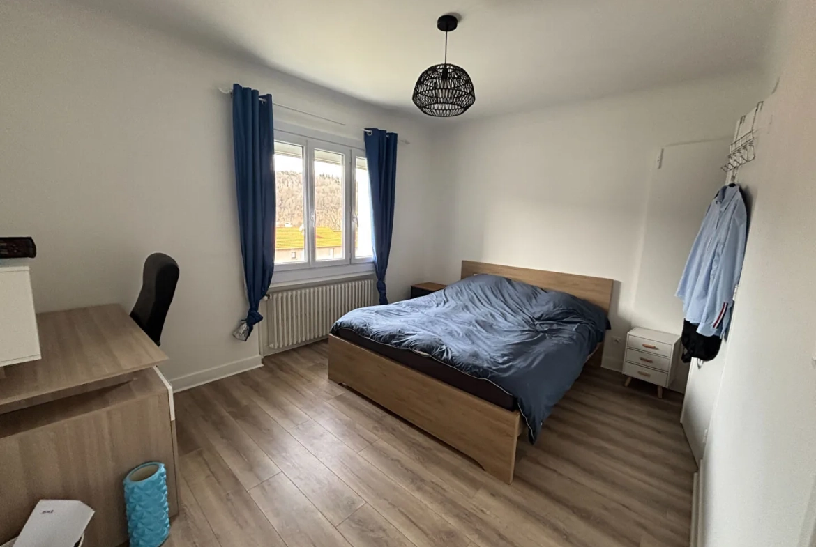 Belle maison rénovée de 102,80 m² avec garage et terrain à Unieux 
