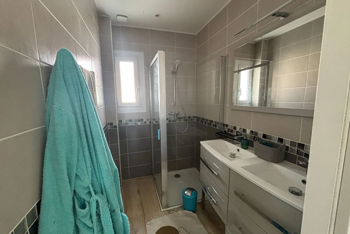 Belle maison rénovée de 102,80 m² avec garage et terrain à Unieux 
