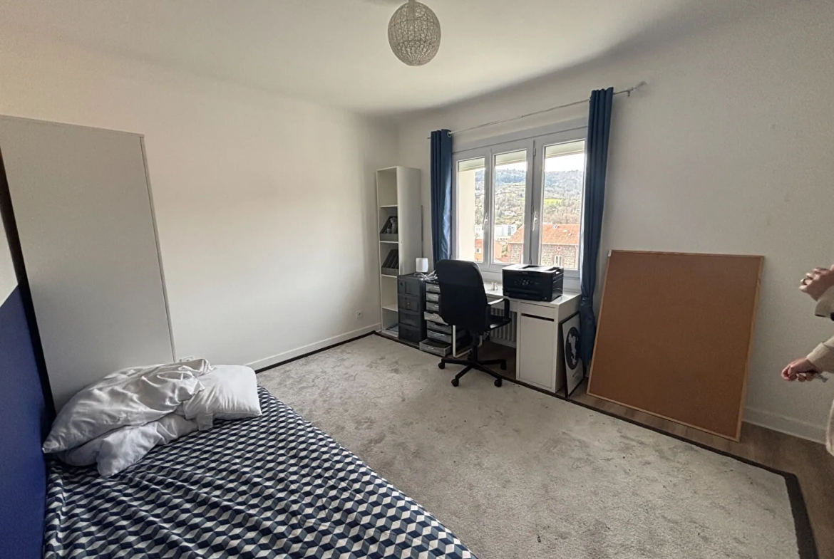 Belle maison rénovée de 102,80 m² avec garage et terrain à Unieux 