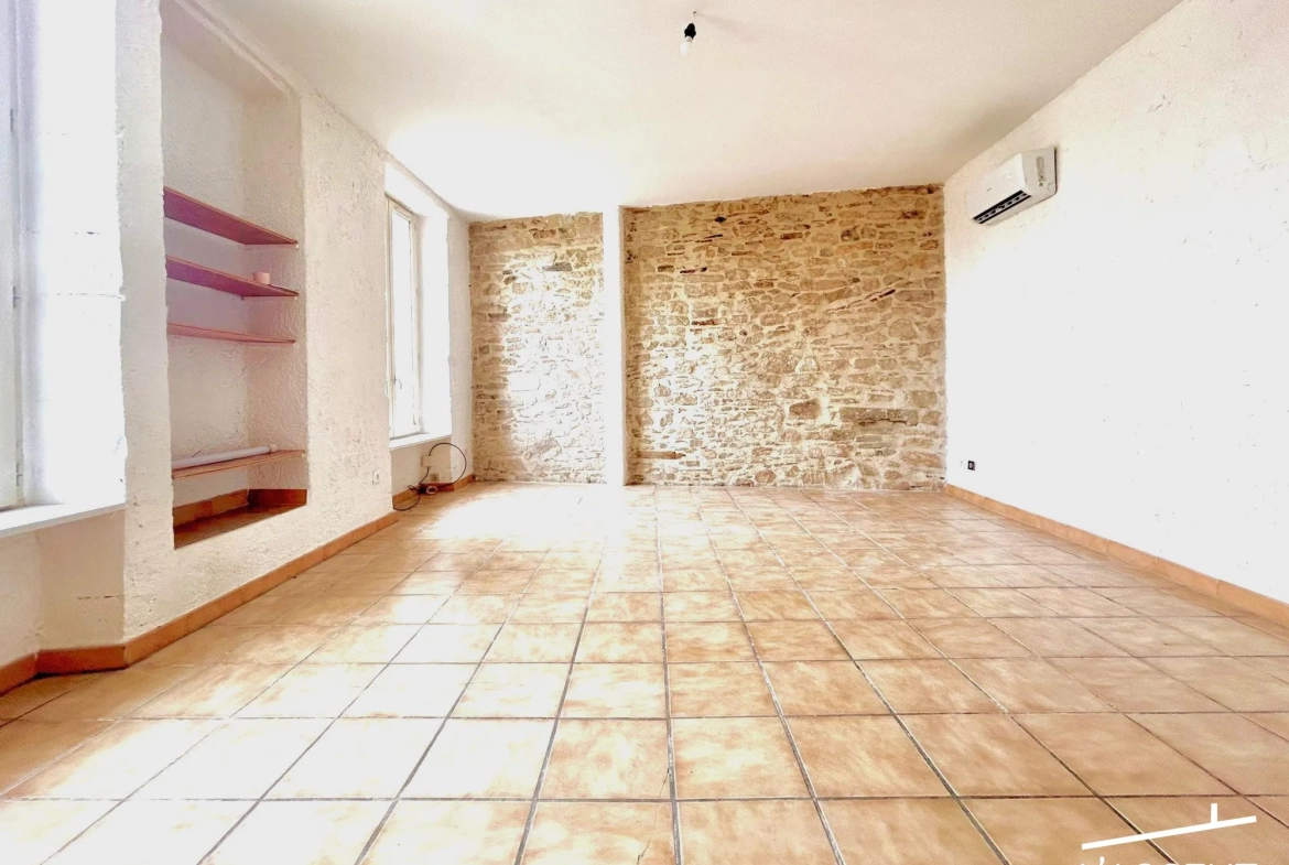 Appartement T2 rénové à Nîmes, 45 m², proche centre historique 