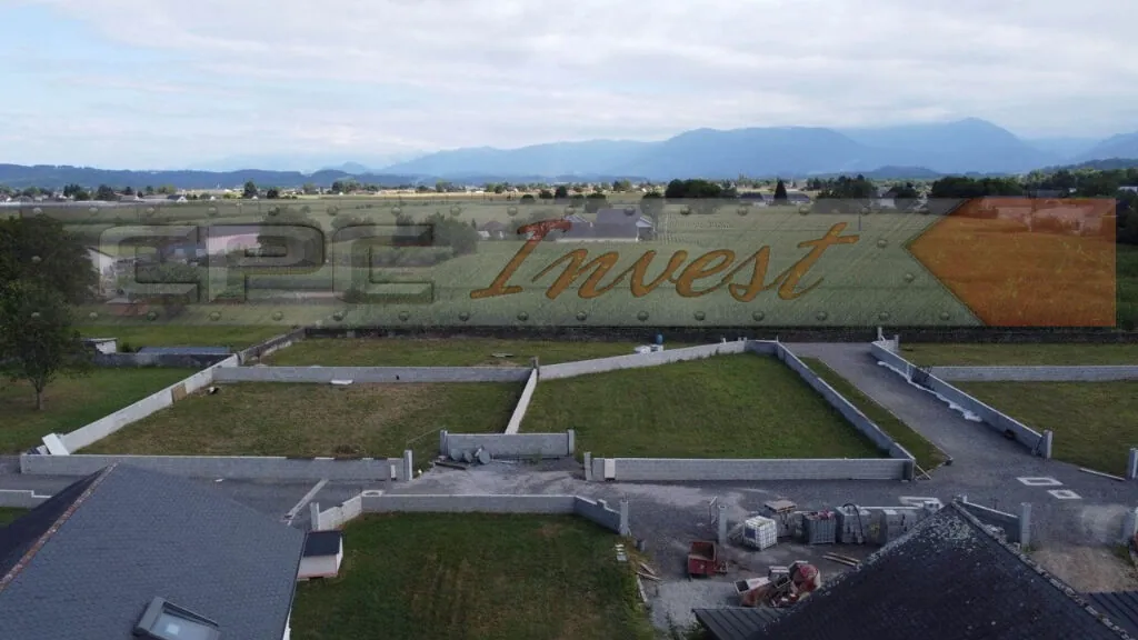 Terrain constructible de 862 m² avec vue montagne à Boeil Bezing 