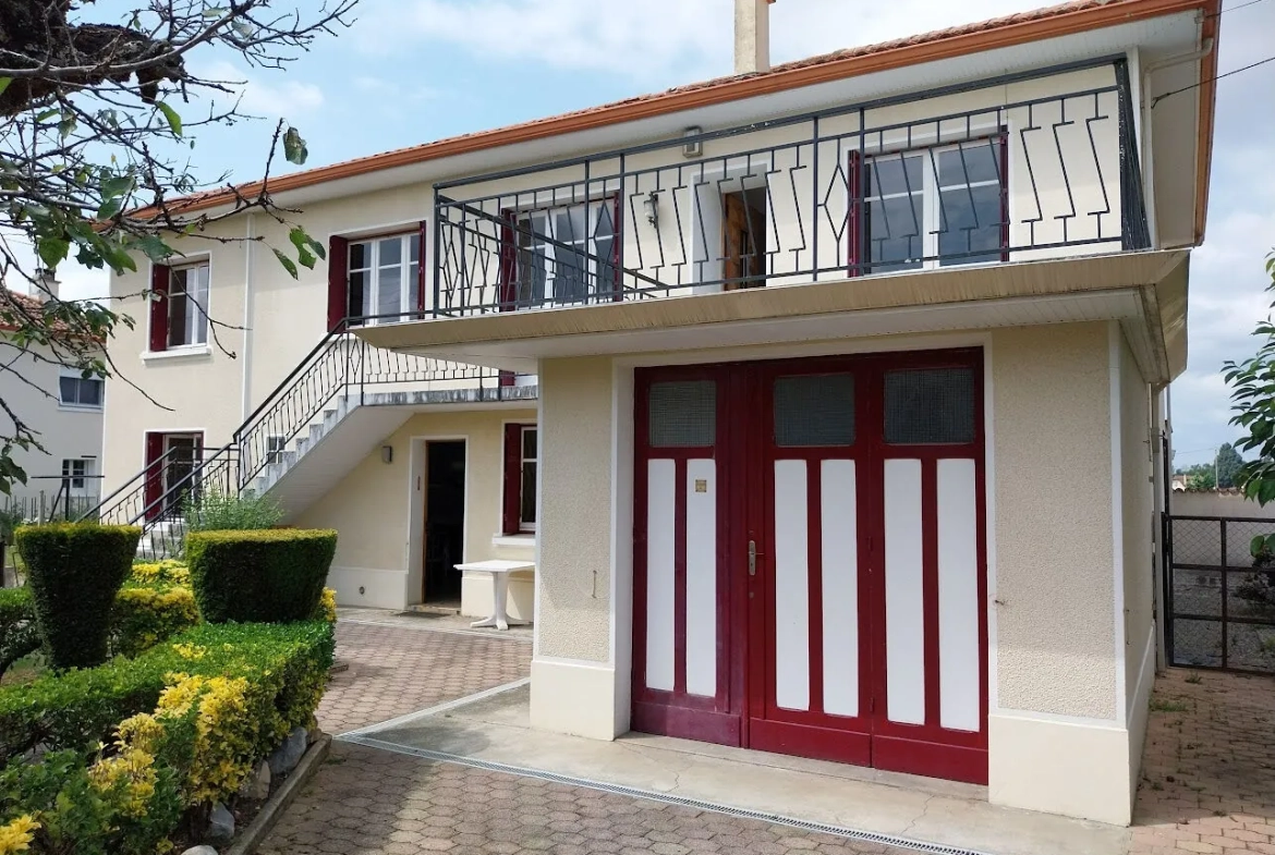 Belle maison familiale à Aureilhan avec 6 chambres et jardin arboré 